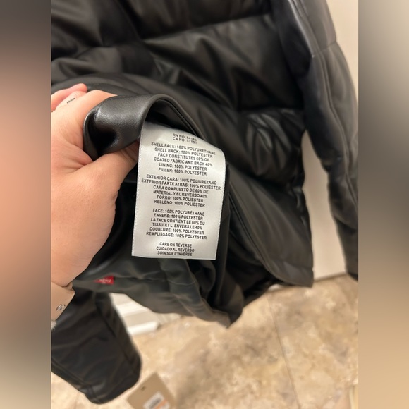 NWT Levi’s Breanna Faux Leather Puffer Jacket - Picture 11 of 11